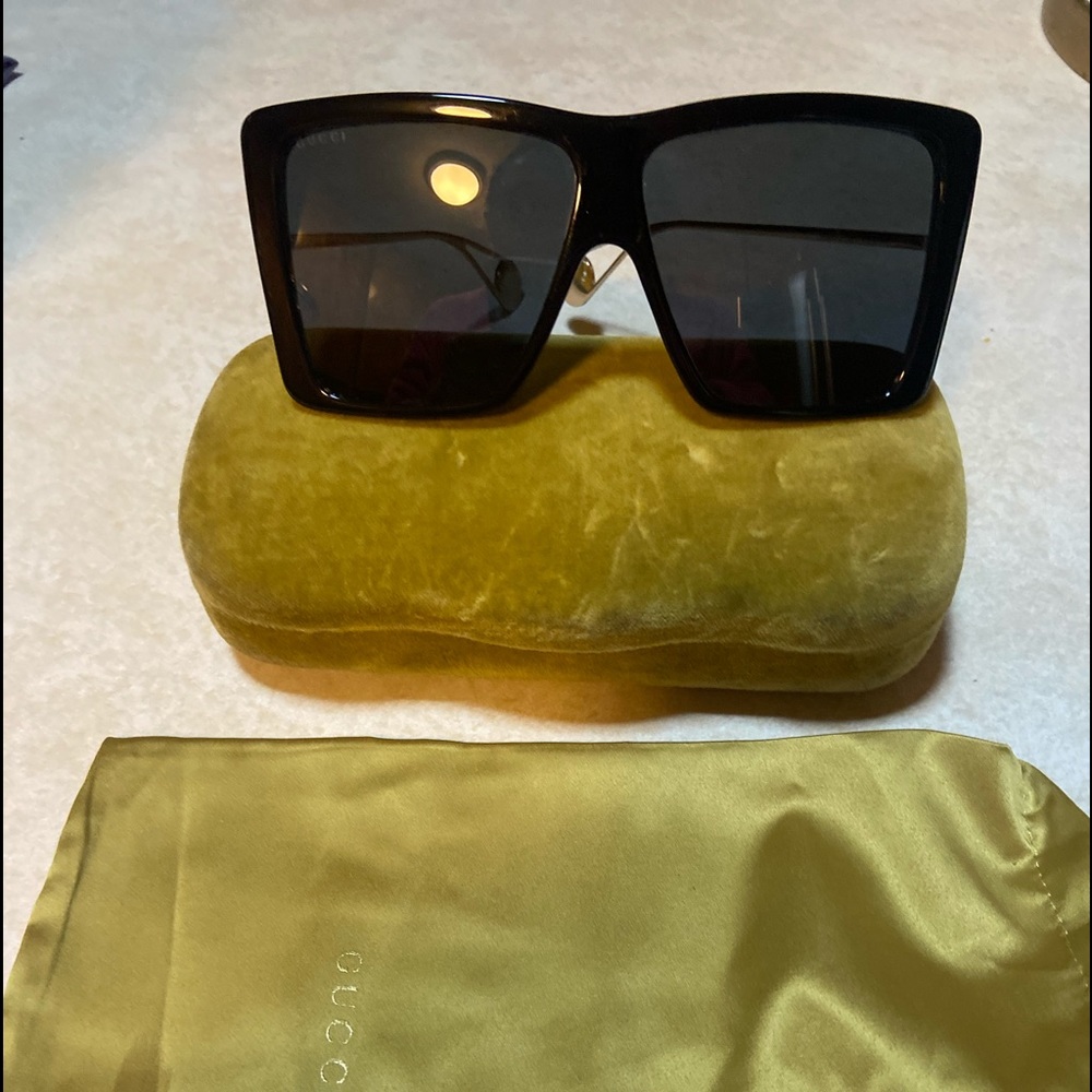 Gucci Black Sunglasses